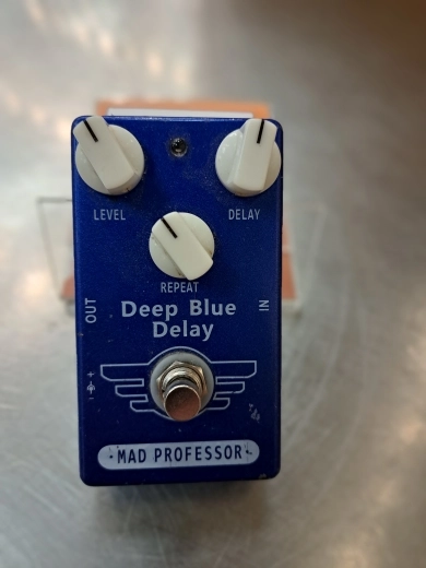Mad Professor Deep Blue Delay Pedal